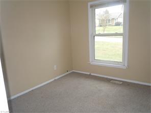 815 Runyon Dr, High Point, NC 27260 photo 8