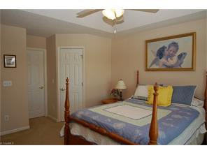 4008 Glasgow Ct, High Point, NC 27265 photo 14