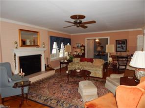 132 Dillon Ave, Elkin, NC 28621 photo 4