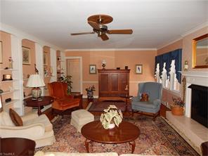 132 Dillon Ave, Elkin, NC 28621 photo 3