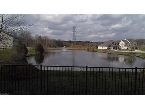 821 Hedgepath Ter, High Point, NC 27265 photo 17