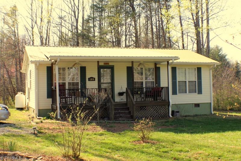 108 Gregson Trl, Dobson, NC 27017 photo 1
