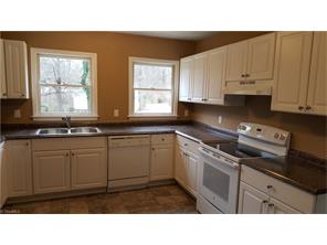 3215 Forestview Dr, High Point, NC 27260 photo 5