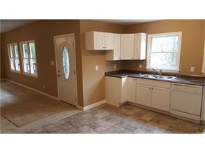 3215 Forestview Dr, High Point, NC 27260 photo 3