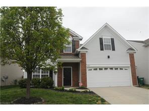 826 Hedgepath Ter, High Point, NC 27265 photo 2