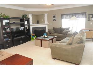 826 Hedgepath Ter, High Point, NC 27265 photo 10