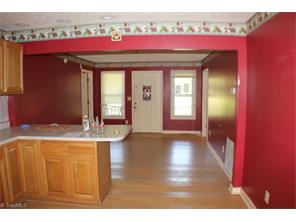 2140 Pine St, Mount Airy, NC 27030 photo 8