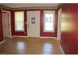 2140 Pine St, Mount Airy, NC 27030 photo 9