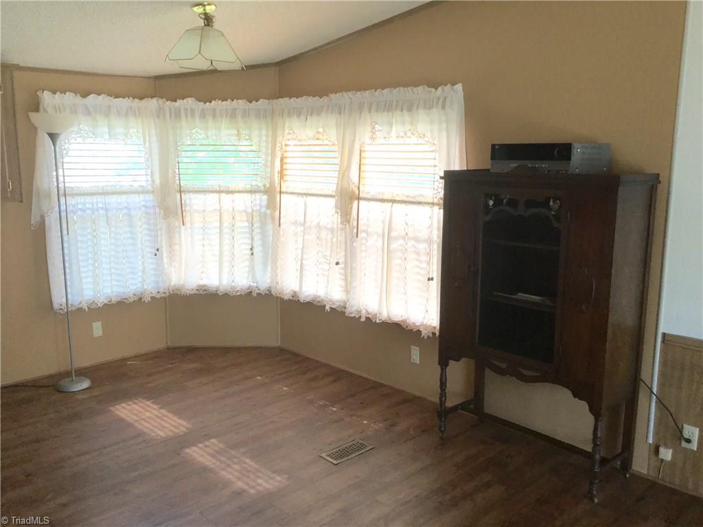 930 Sheffield Rd, Harmony, NC 28634 photo 11