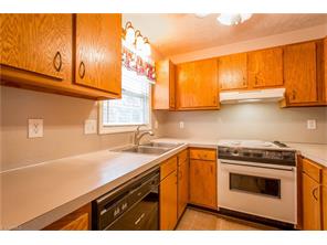 3634 Akers Ct, High Point, NC 27263 photo 10