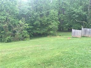 305 E Main St, Pilot Mountain, NC 27041 photo 6