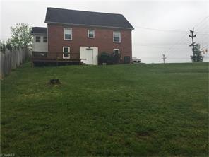 305 E Main St, Pilot Mountain, NC 27041 photo 9