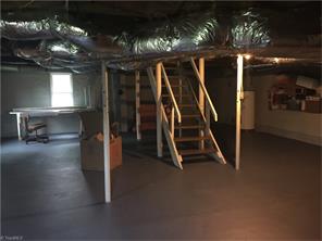 305 E Main St, Pilot Mountain, NC 27041 photo 23