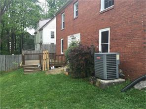 305 E Main St, Pilot Mountain, NC 27041 photo 7