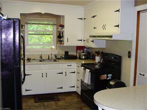 265 Harris Ave, Elkin, NC 28621 photo 11