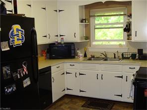 265 Harris Ave, Elkin, NC 28621 photo 12