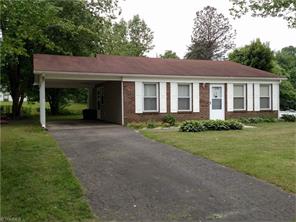 374 Northfield Dr, King, NC 27021 photo 2