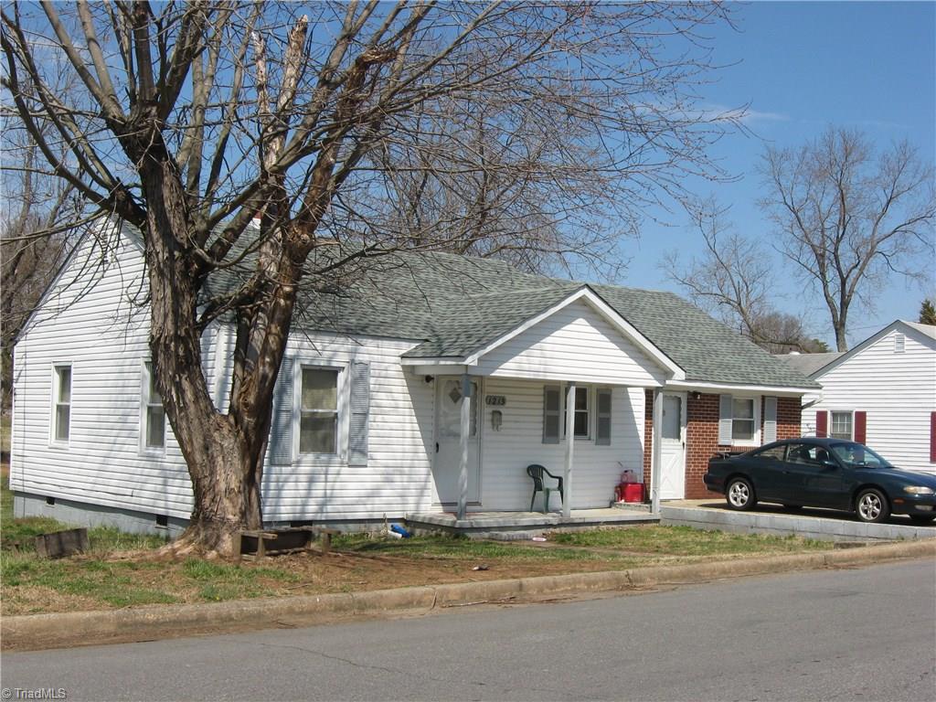 1215 Front St, Eden, NC 27288 photo 1