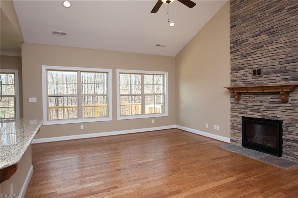 105 Augusta Ct, Advance, NC 27006 photo 4