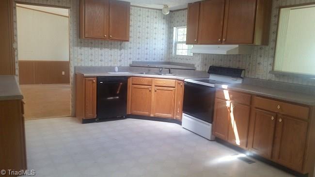 3327 Old Tree Rd, Denton, NC 27239 photo 3