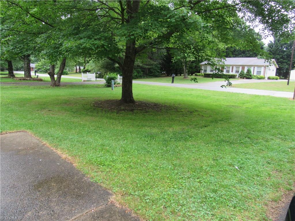 341 Ridgecrest Dr, King, NC 27021 photo 7