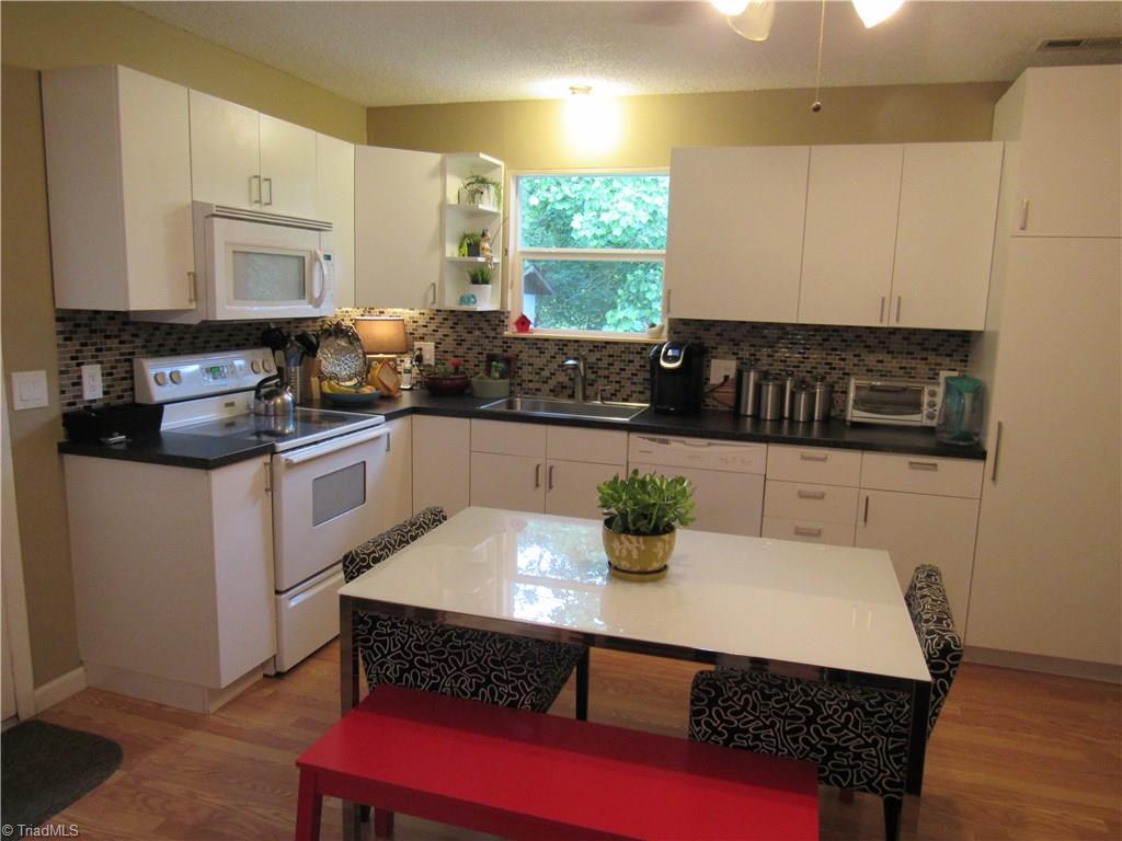 341 Ridgecrest Dr, King, NC 27021 photo 3