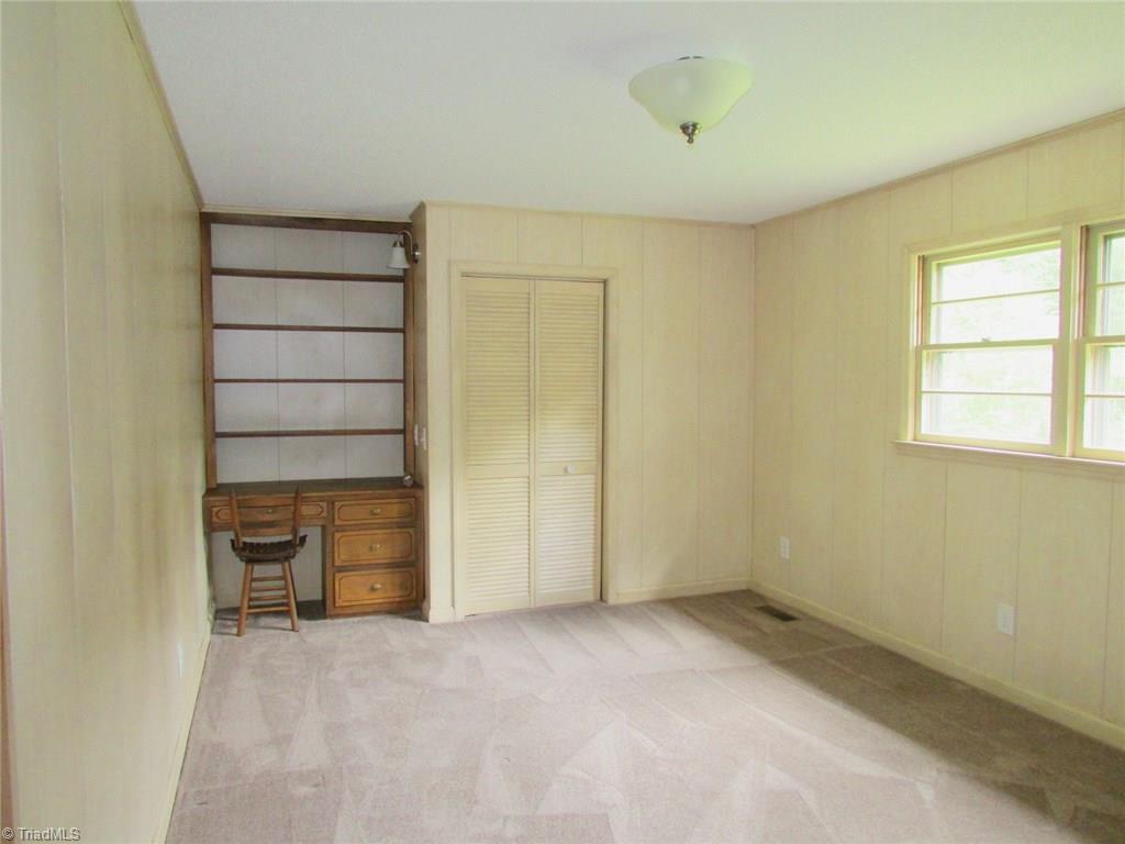 135 E River Dr, Randleman, NC 27317 photo 16