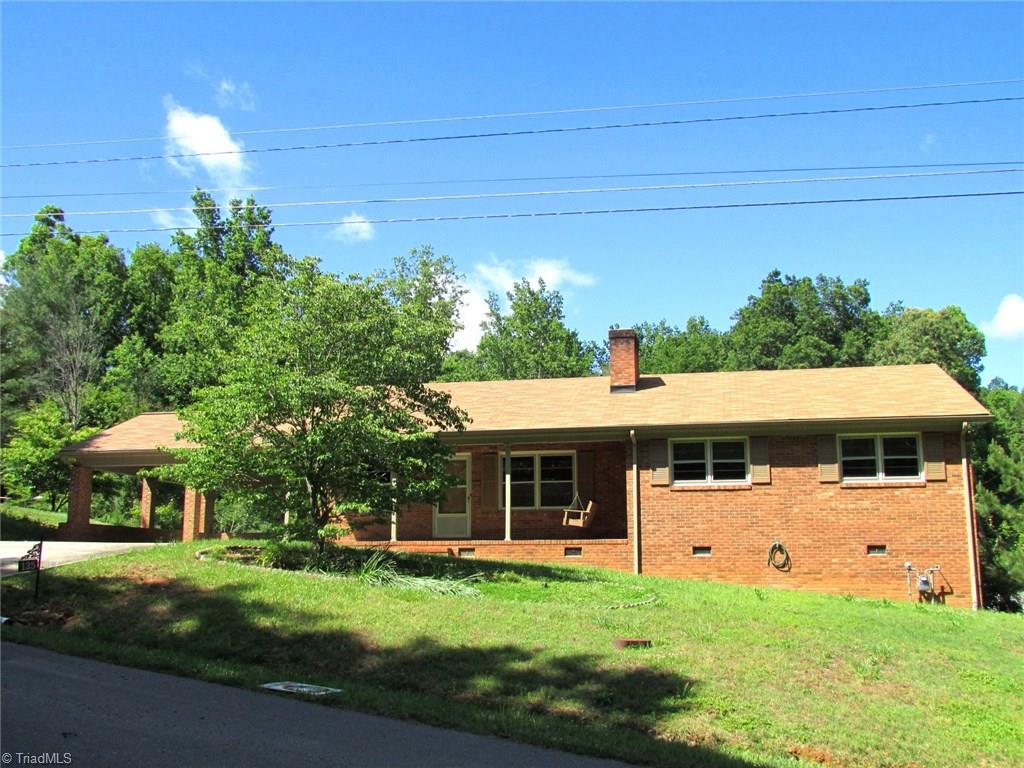 135 E River Dr, Randleman, NC 27317 photo 1