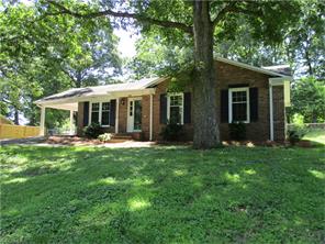 526 Hampton Dr, King, NC 27021 photo 2