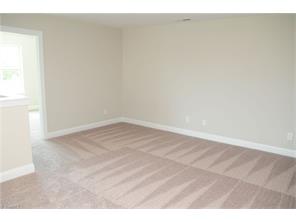 1801 Castlegate Ct, High Point, NC 27265 photo 12