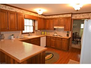 923 Dodson Mill Rd, Pilot Mountain, NC 27041 photo 7