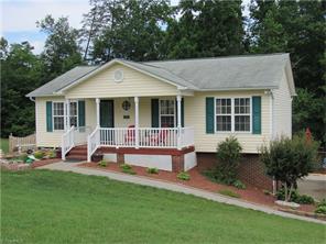1075 Laurel Crest Rd, King, NC 27021 photo 1