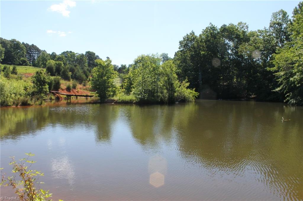 1039 Powell Bridge Rd, Harmony, NC 28634 photo 1