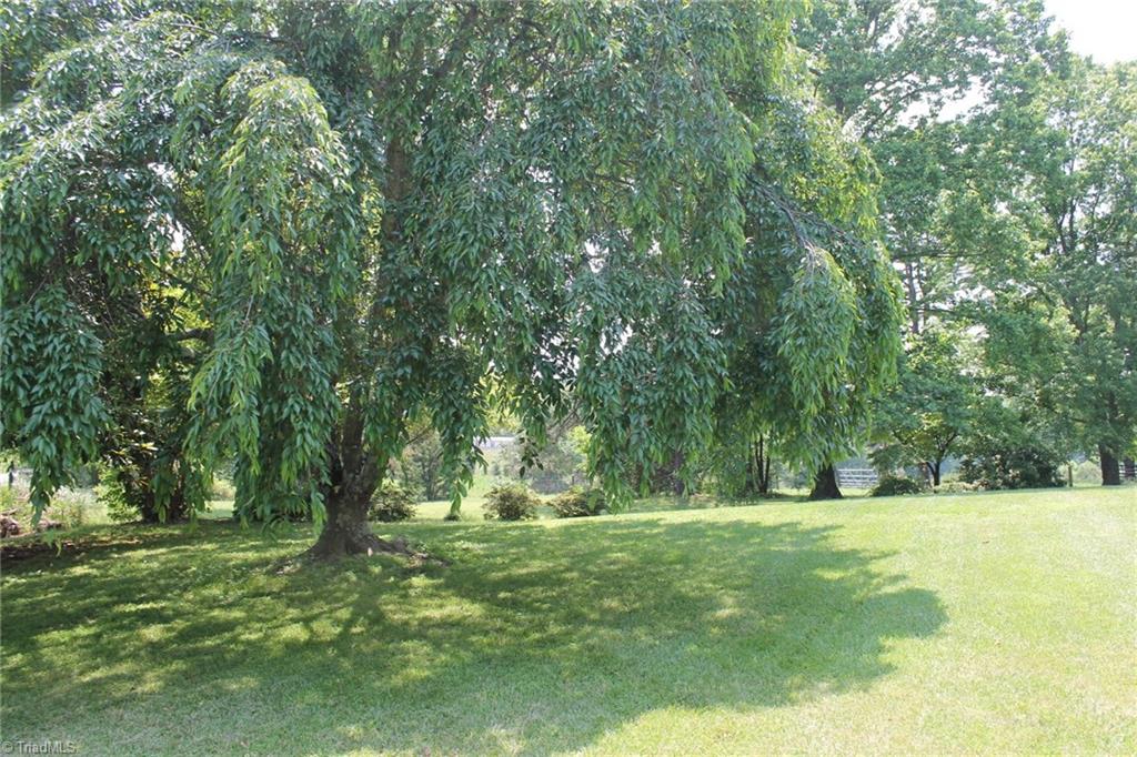 1039 Powell Bridge Rd, Harmony, NC 28634 photo 9