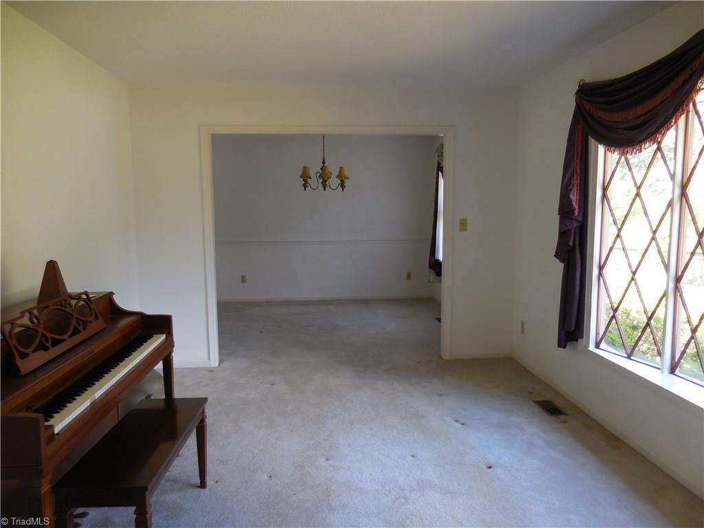4816 Macon Dr, Archdale, NC 27263 photo 3