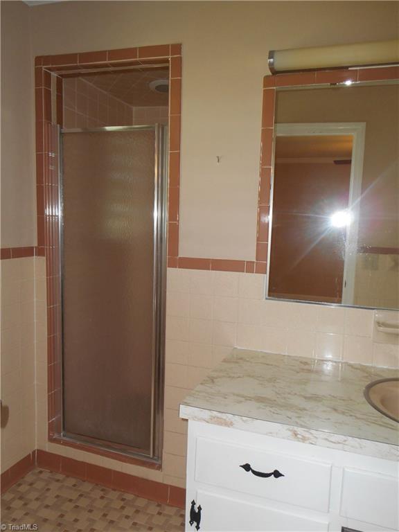 504 Eldora Rd, Ararat, NC 27007 photo 9
