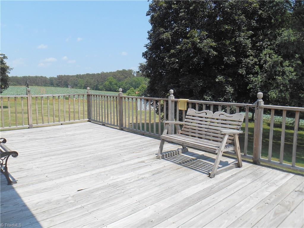 504 Eldora Rd, Ararat, NC 27007 photo 17