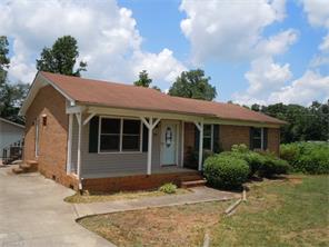 3855 Azalea Ln, Trinity, NC 27370 photo 1