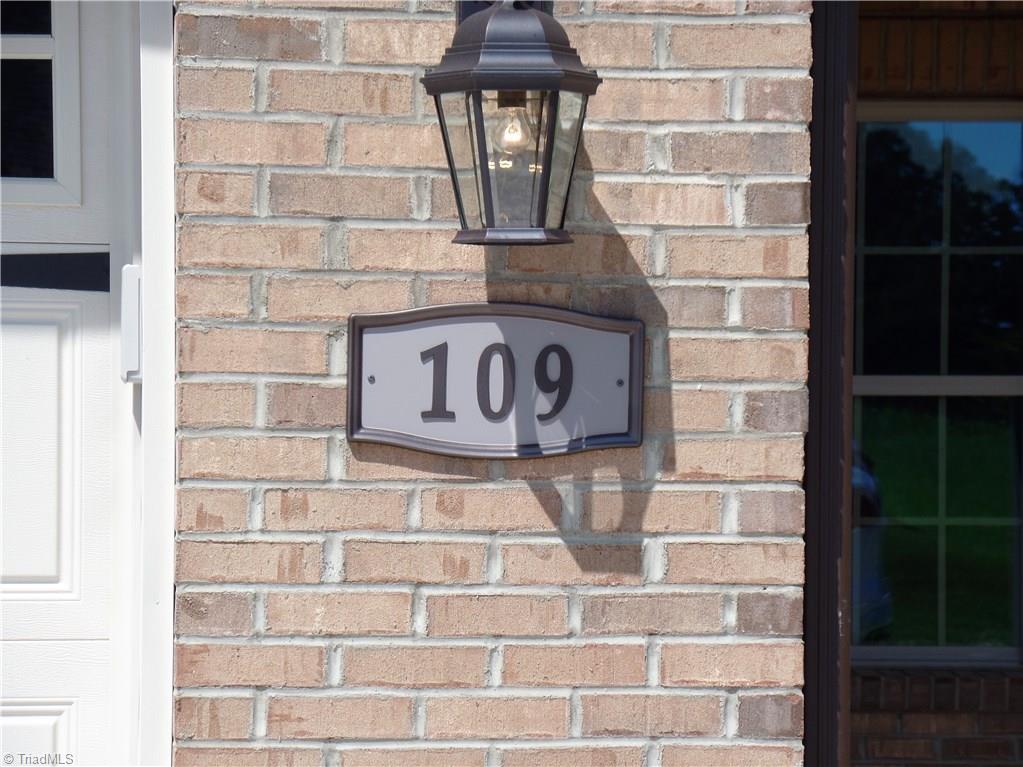 109 Solitaire Dr, Trinity, NC 27370 photo 2