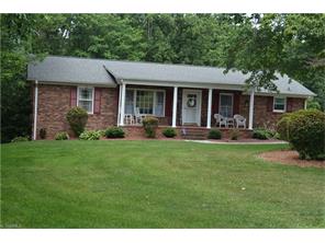 156 Parkview Cir, Pinnacle, NC 27043 photo 1