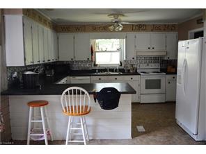 156 Parkview Cir, Pinnacle, NC 27043 photo 8