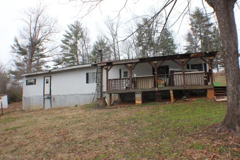 5453 Haystack Rd, Dobson, NC 27017 photo 2