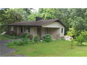 203 Mountainview Ct, King, NC 27021 photo 2