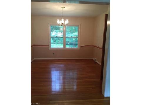 1503 Delk Dr, High Point, NC 27265 photo 3