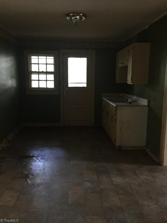 402 Meredith St, High Point, NC 27260 photo 7