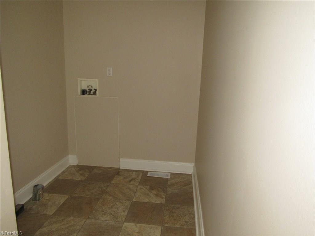 1015 Gordon Rd, Pinnacle, NC 27043 photo 11