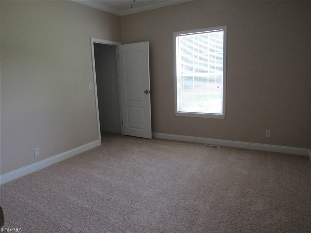 1015 Gordon Rd, Pinnacle, NC 27043 photo 21