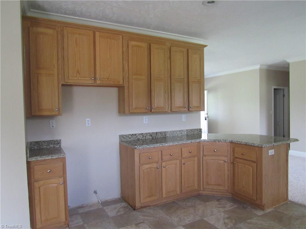 1015 Gordon Rd, Pinnacle, NC 27043 photo 7