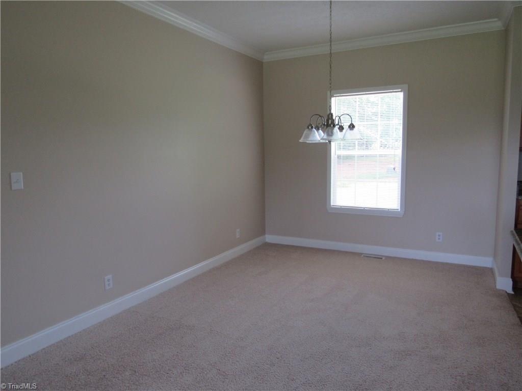 1015 Gordon Rd, Pinnacle, NC 27043 photo 3