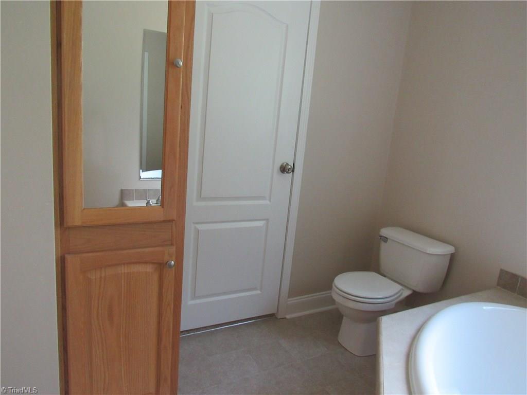 1015 Gordon Rd, Pinnacle, NC 27043 photo 19